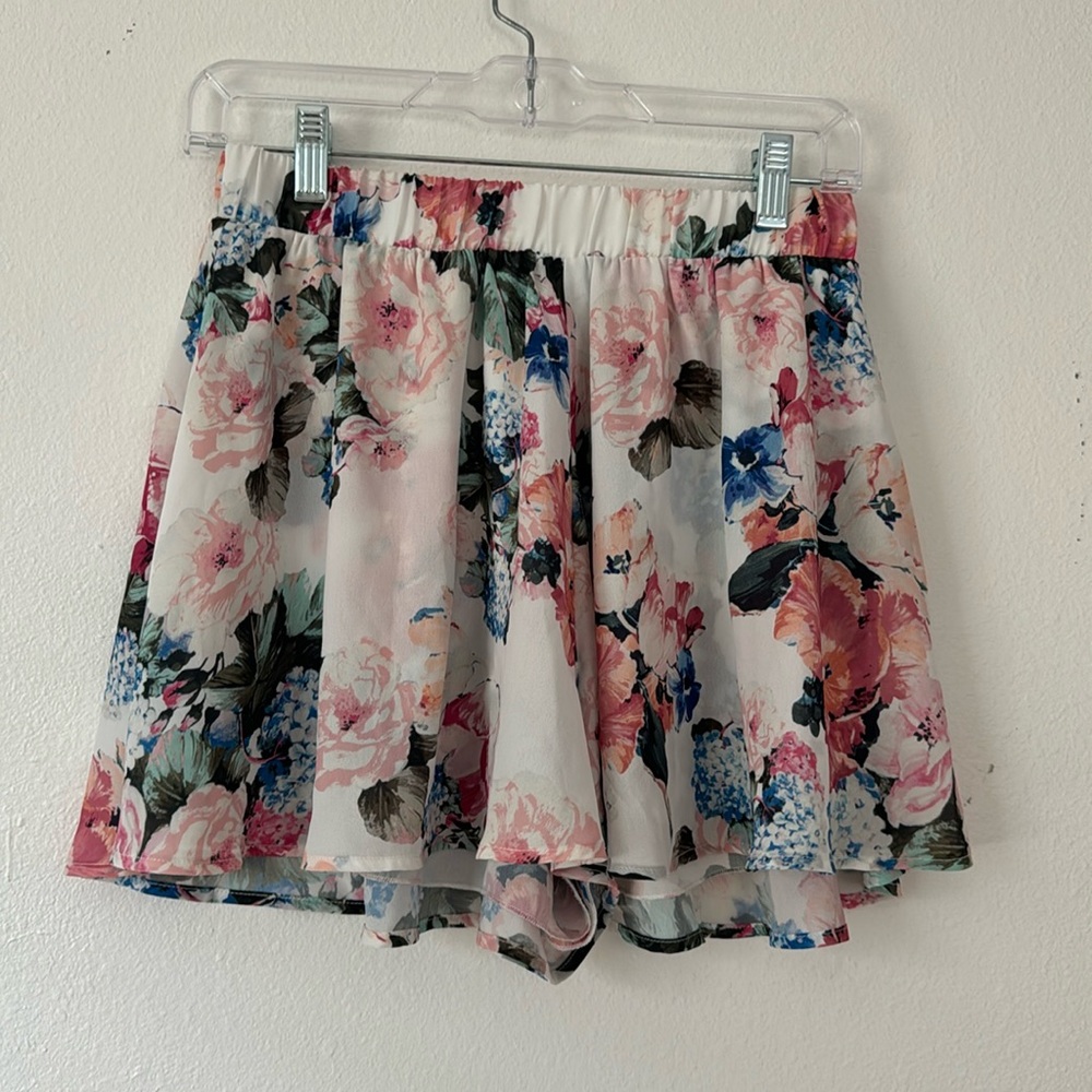 Show me your mumu floral shorts